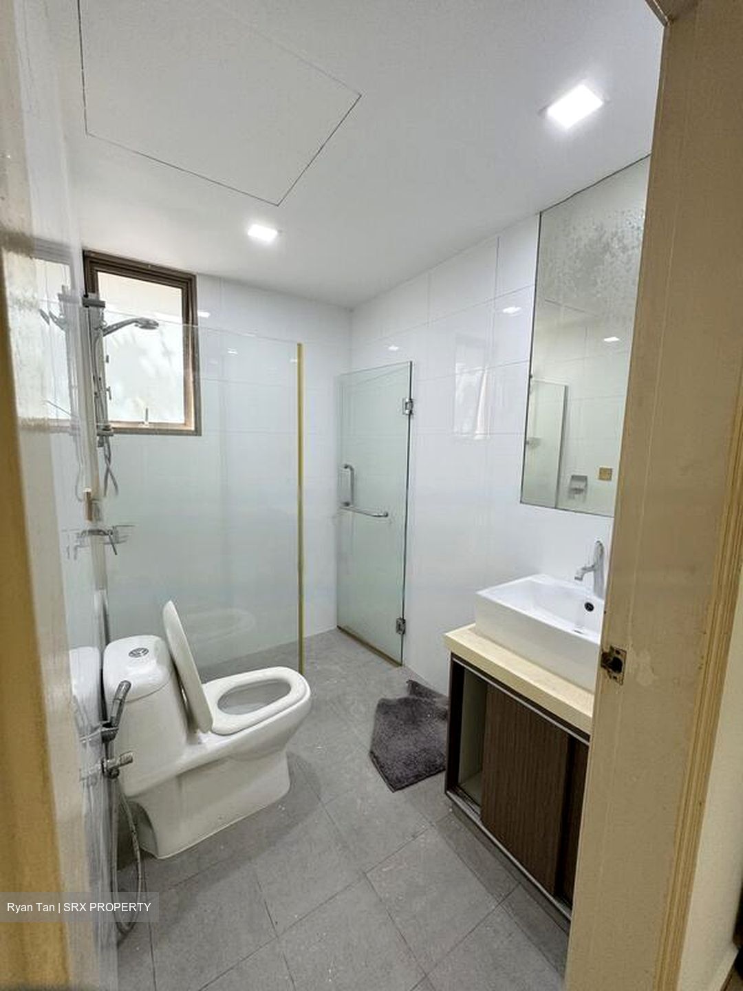 Landbay Condominium (D16), Condominium #458706691